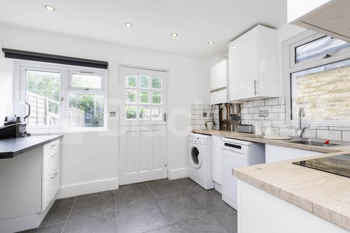 Modern Apartment Edinburgh Road, Hanwell